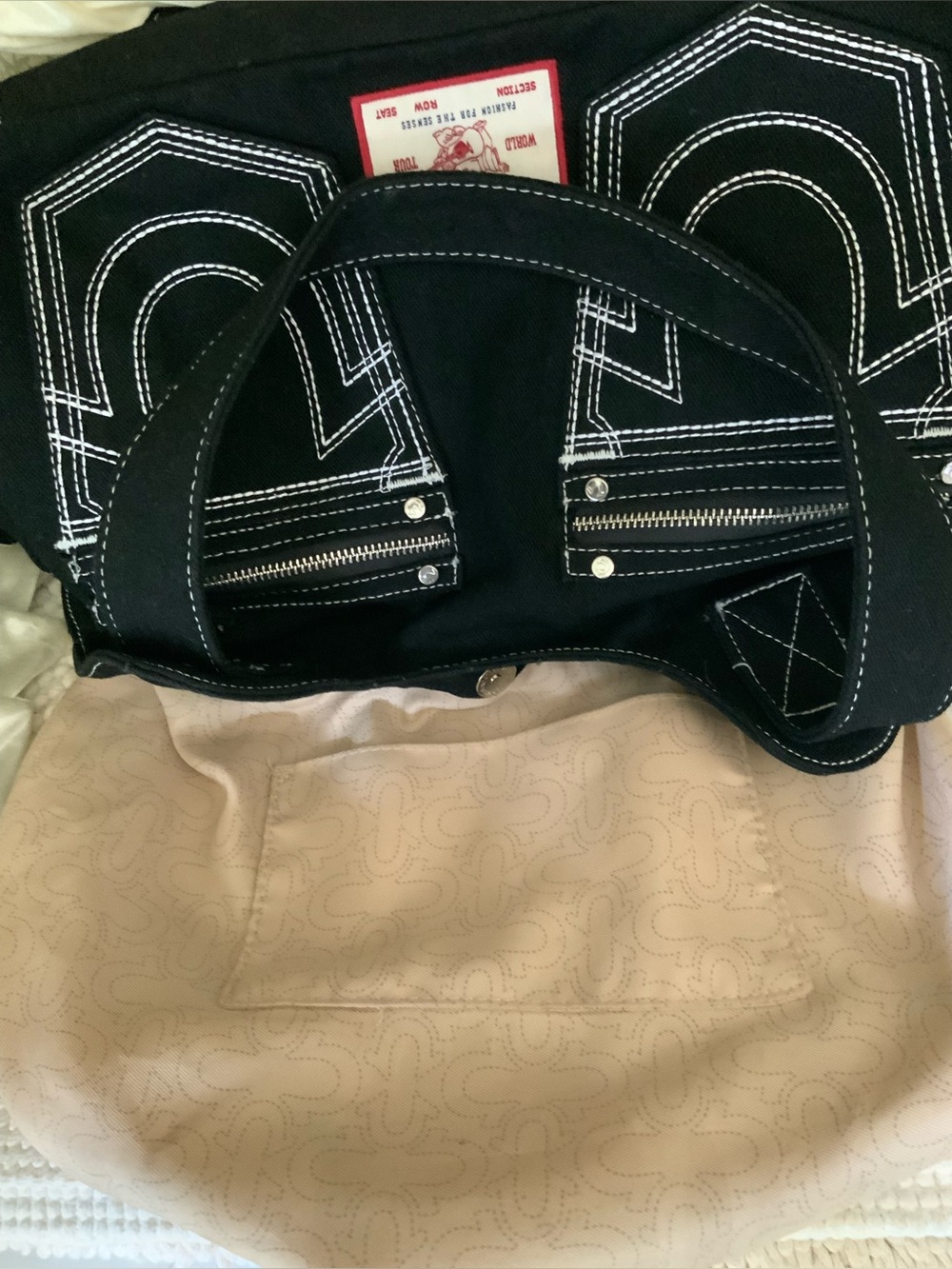 TRUE RELIGION - Picture 13 of 13